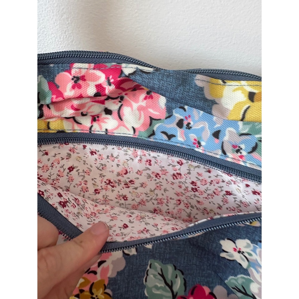 Original Suo‎ Ya Te London Crossbody Bag – Blue Floral Print – Great Condition - Picture 4 of 5